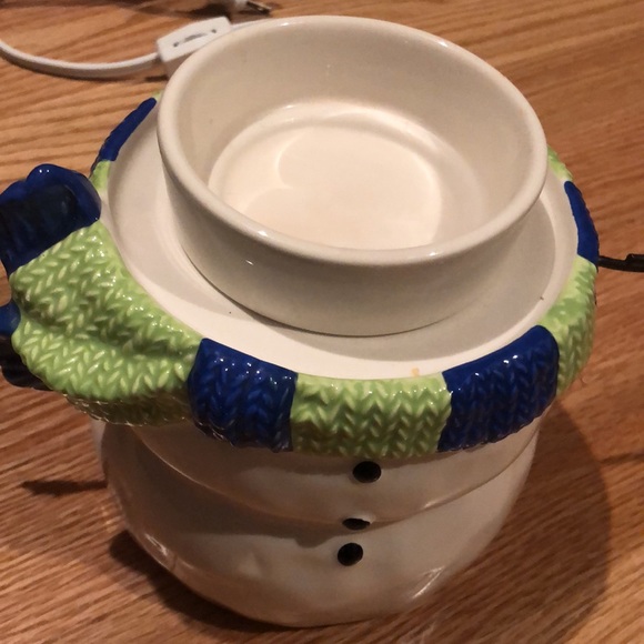 Snowman Scentsy burner - Picture 2 of 4
